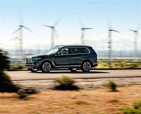 The design pure excellence equipment package sets brilliant accents. 2019 BMW X7 xDrive40i Design Pure Excellence G07 - the 300 ...