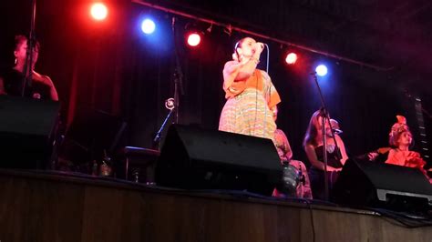 Merenia Gillies W The Barefoot Divas Fortuna Live At Mullum Music