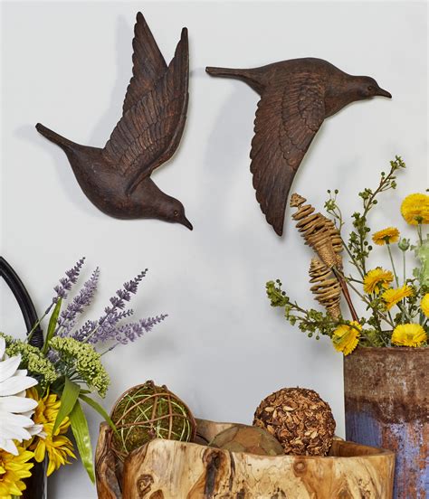 Decmode Large Rustic Brown Flying Birds Wall Decor Resin Wall Art