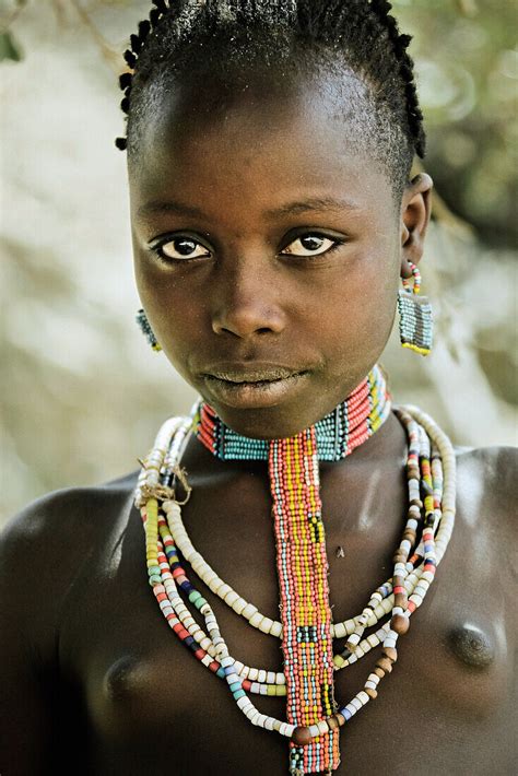 Girl From The Benna Tribe Omo Valley License Image Lookphotos