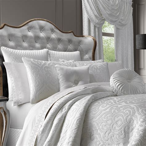 Astoria Queen 4 Piece Comforter Set White