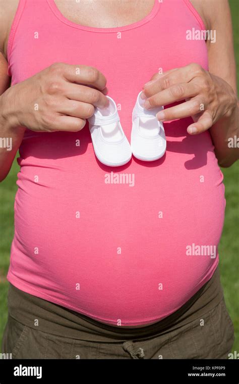 Pink Tummy Hi Res Stock Photography And Images Alamy