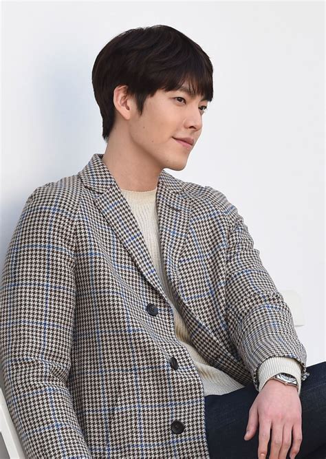 He began his career as a runway model and made his acting debut in the television drama white christmas. Actor Kim Woo-bin seen healthy