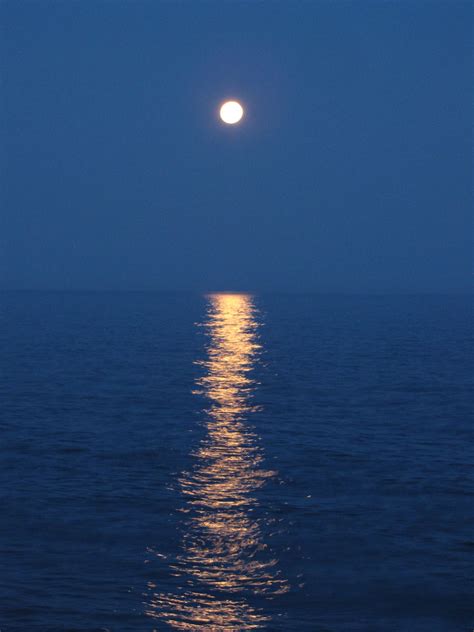 Full Moon Over Lake Superior Scenery Moon Lovers Lake Superior