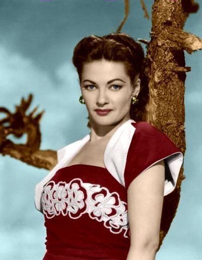 yvonne de carlo old hollywood glamour and style in 2019 yvonne de carlo actresses classic