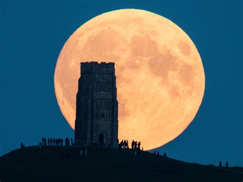 Supermoon Όλα όσα πρέπει να γνωρίζετε για το αποψινό υπέροχο φεγγάρι