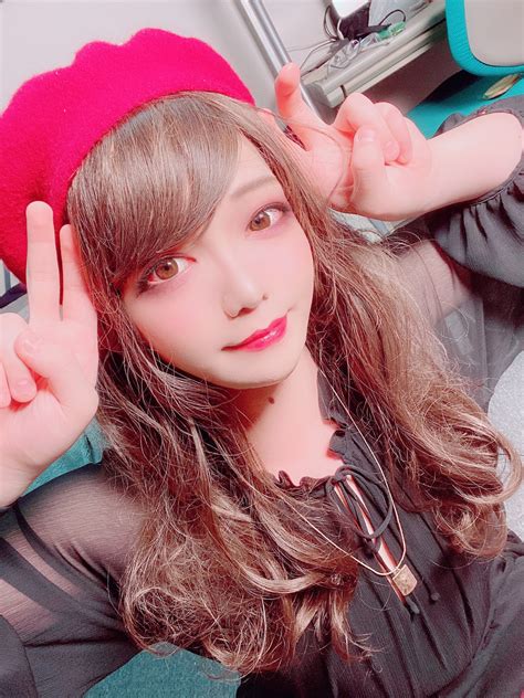 びお🐠 女装男子 on twitter 固定ツイ！！！！ びおと申します🙌週末は名古屋か新宿を出歩いて呑み倒しています🍻 ほぼ赤いベレー帽がトレードマークになってます笑 ラジオ📻と野球⚾️