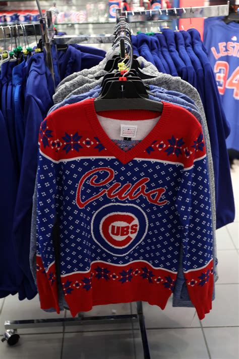 Cubs' gear selling at a record-setting pace, just in time for holiday ...