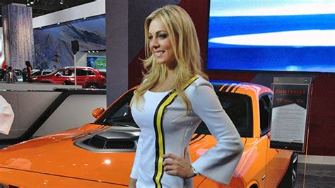 Girls And Cars Of The 2014 Detroit Motor Show Mega Gallery Car News