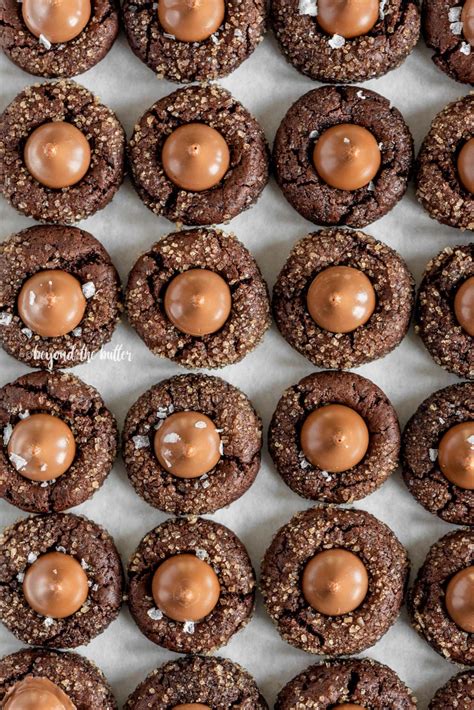 The combination of peanut butter and chocolate is amazing! Chocolate Caramel Blossoms | Recipe | Kiss cookies ...