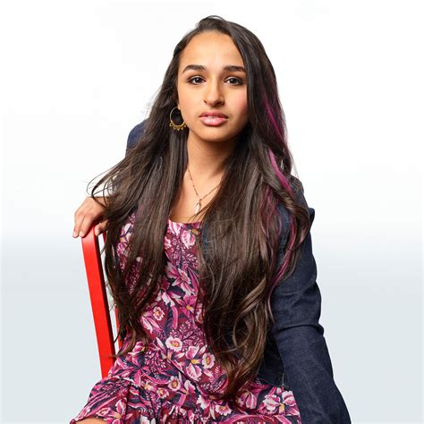 Jazz Jennings Now Jazz Jennings Felt Excluded When She Was Banned From Soccer At Age 8 Lgbtq