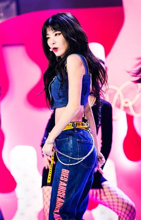 Pin By Lalisa Manoban On Red Velvet In 2019 Red Velvet Seulgi Red