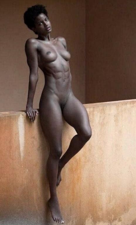 Sport Black Women Nude Roentgen01 Roentgen01
