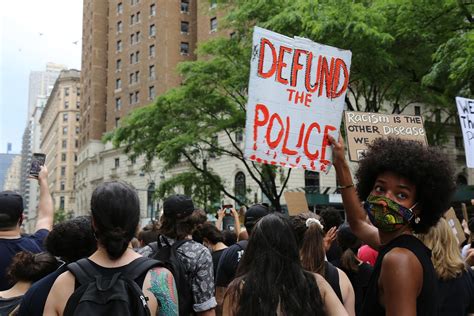 When Protesters Cry ‘defund The Police What Does It Mean Chicago