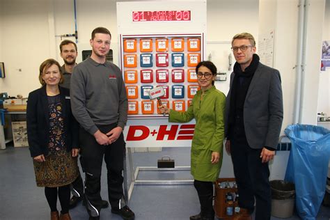 Das heißt für die grundschüler der vierten klassen, dass sie auf eine weiterführende schule gehen dürfen. Jobmesse in der Anne-Frank-Schule