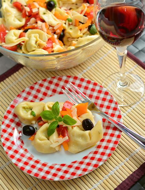 Adesso non dobbiamo far altro che pensare a quale ricetta potremmo dedicarci! Pasta fatta in casa: sempre più italiani ci provano ...