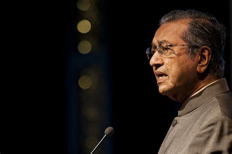 Mahathir mohamad discusses the possibility of a cabinet reshuffle, pakatan harapan's election promises and the race newyork live tun dr mahathir's speech at the 73rd session of the un general assembly. Photojournalism | Tun Dr Mahathir Mohamad | Former ...