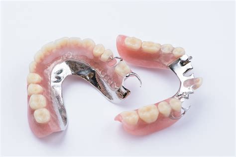 Woodland Hills Dentist Offers 3 Unique Denture Options Woodland Hills Ca