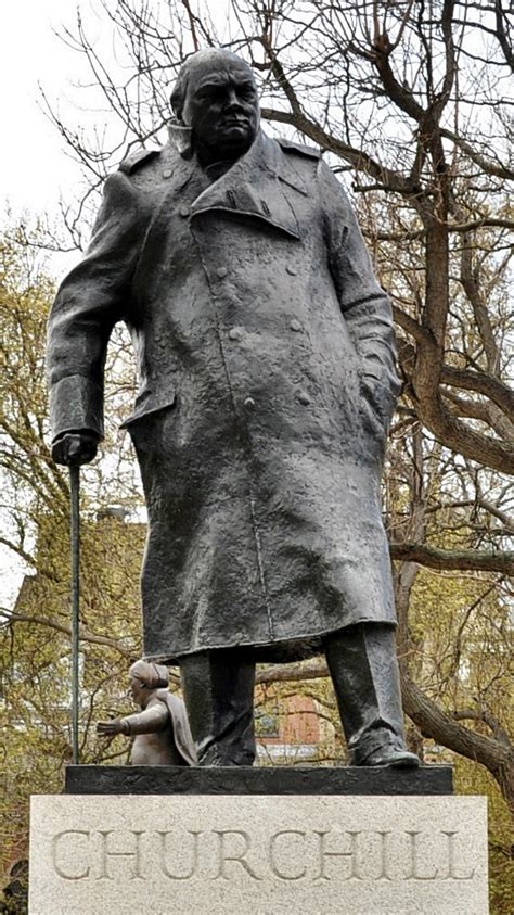 Filewinston Churchill Statue Parliament Square London Cropped