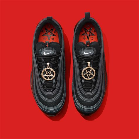 Реліз став продовженням серії скандалів, пов'язаних зі співаком. Nike sues the maker of Lil Nas X 'Satan Shoes' for ...