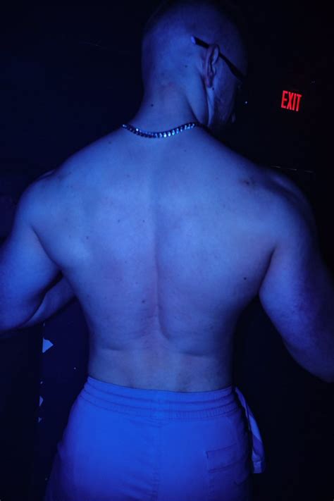 swolecialist on twitter check out these back shots