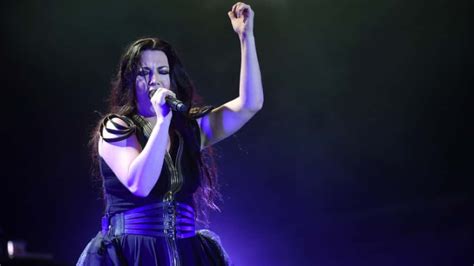 Evanescence Singer Amy Lee Recovers 1 Million In Lawsuit 1007 Wzxl
