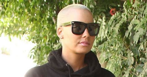 Amber Rose Flaunts Her World Famous Bum In Skintight Leggings During Winters Walk Mirror Online