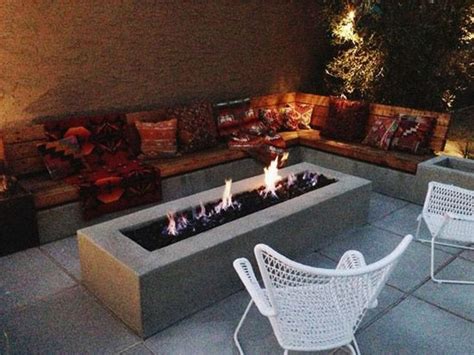 Fancy Backyard Fire Pit Seating Area Design Ideas 14 Fire Pit Seating