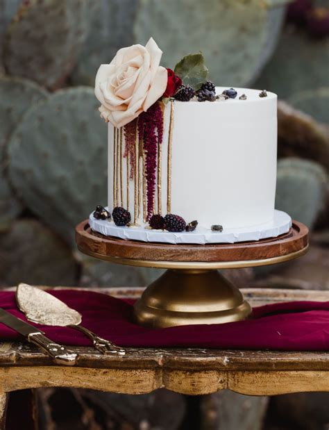 21 Perfect Small Wedding Cakes