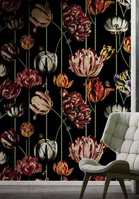 Large Scale Floral Wallpaper