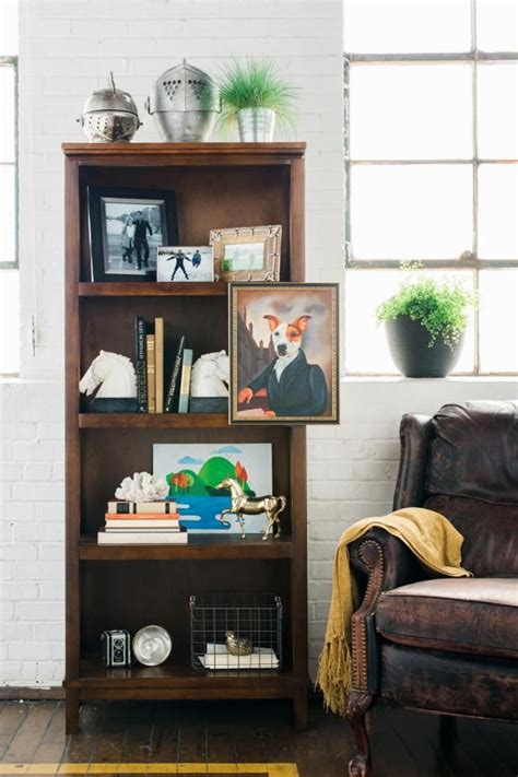 The Design Pros At Share 10 Must Have Bookshelf Styling