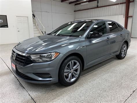 Volkswagen offers increasingly better standard features with each jetta model, but they all have limited options. Used 2019 Volkswagen Jetta 1.4T R-Line Sedan 4D for sale at Roberts Auto Sales in Modesto, CA ...