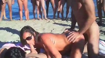 Amateur Swingers On The Nudist Beach Having Groupsex Mylust Com