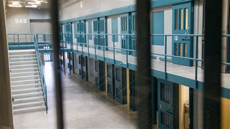 Arizona Prisons Lock Up Too Many People Theres A Better Way