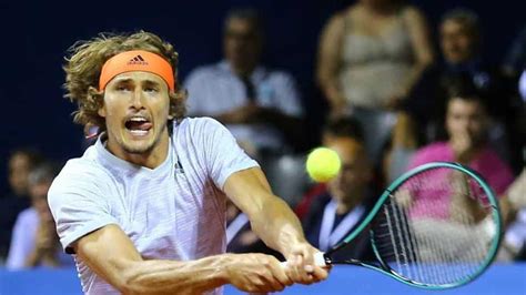 7 their eldest son, mischa zverev, was born in russia but grew up in germany and represents the family's adopted country on the atp world tour. L'Allemand Alexander Zverev n'a pas encore décidé de jouer ...