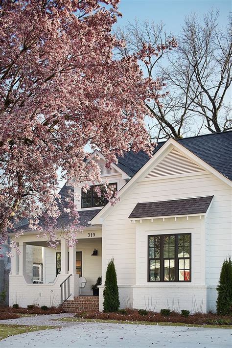 White Dove Exterior Paint And Trim Front Door Paint Color Is Yorktowne