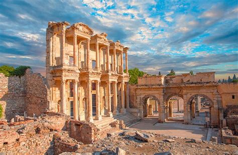 Virtual Tours of Famous Places | Momentum 360