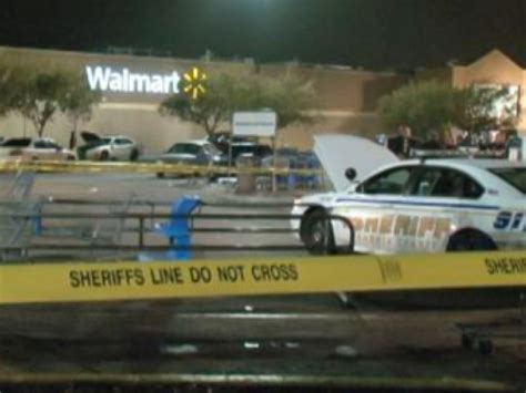 Walmart Shoplifter Shot Dead In Tragic Scene Suspect Part Of Group Of Allegedwomen Thieves
