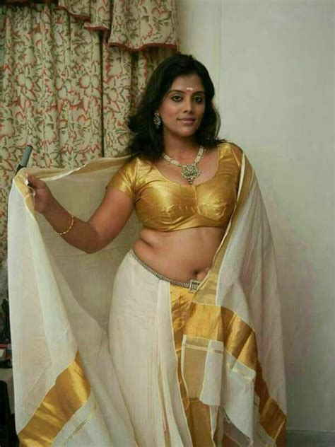 Aunty Saree Theoxygenious Kerala Desi Homely Hot Aunty Saree Pose