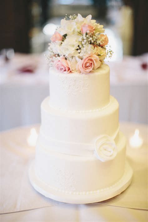 Fresh Flowers On Wedding Cake Archives Mother Of The Bride