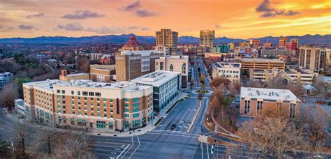 Tour The City Of Asheville Take In The Arts And Culture Of Asheville