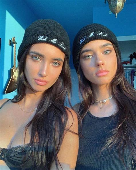 Instagram Crush Twins Renee And Elisha Herbert 23 Photos Suburban