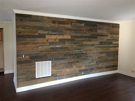 Reclaimed accent wall 45 sqft | Shiplap accent wall, Accent wall entryway, Accent walls in ...