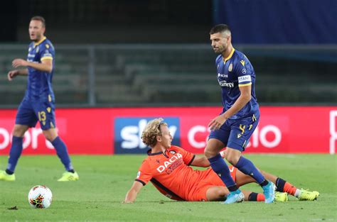 L'hellas verona football club, meglio noto come hellas verona o più semplicemente verona, è una società calcistica italiana con nell'estate del 1958 il verona assorbì un club minore veronese, l'a.s. Parma-Verona, sono 24 i convocati di Juric - Calcio Hellas