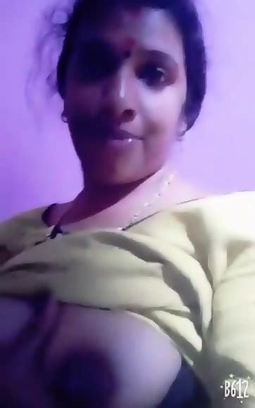 Big Boobed Sexy Tamil Wife Milking Her Tits Eporner