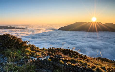 Hd Sunrise Above The Clouds Wallpaper Download Free 148805