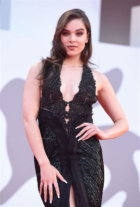Hailee Steinfeld Nude Pics Porn Hot Scenes Scandal Planet The