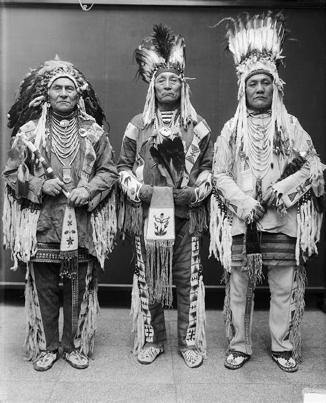 Blackfoot Indians The Tribe History And Culture Only Tribal