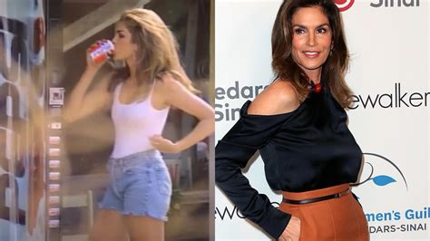 Cindy Crawford Speelt Haar Sexy Pepsi Reclame Uit 92 Na Fans Lovend