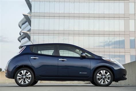 2017 Nissan Leaf Review Ratings Specs Prices And Photos The Car
